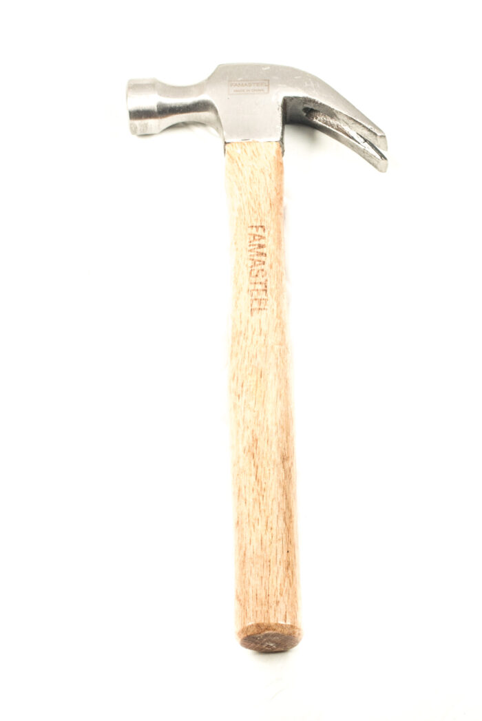 Claw Hammer with Wooden Handle  16 oz